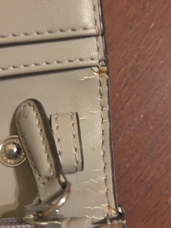 Michael Kors Wallet - Picture 6 of 13